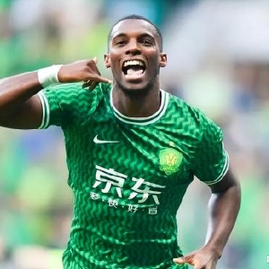 体育娱乐-国安遭赛季首败！28球金靴射手陷入低迷，蒙哥马利是否需要变阵？